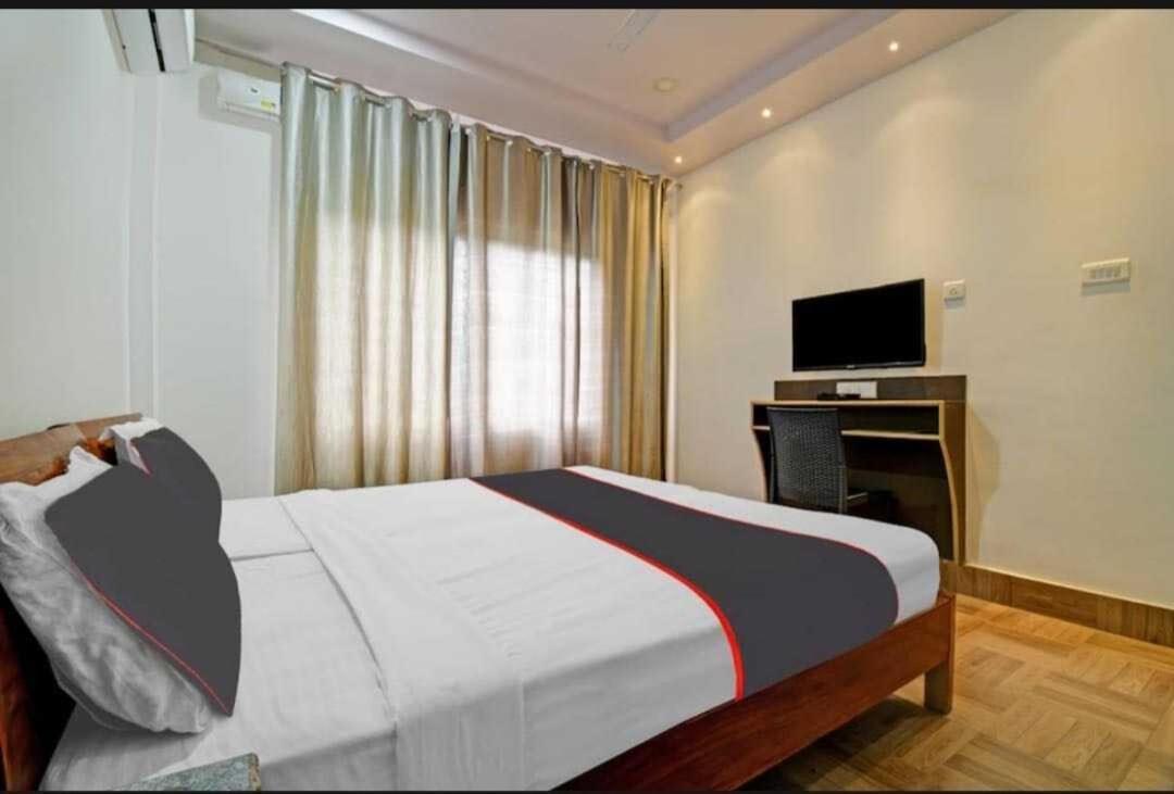 โอโย 26866 เมฆา รีสอร์ต Hotel จอร์ฮัต ภายนอก รูปภาพ