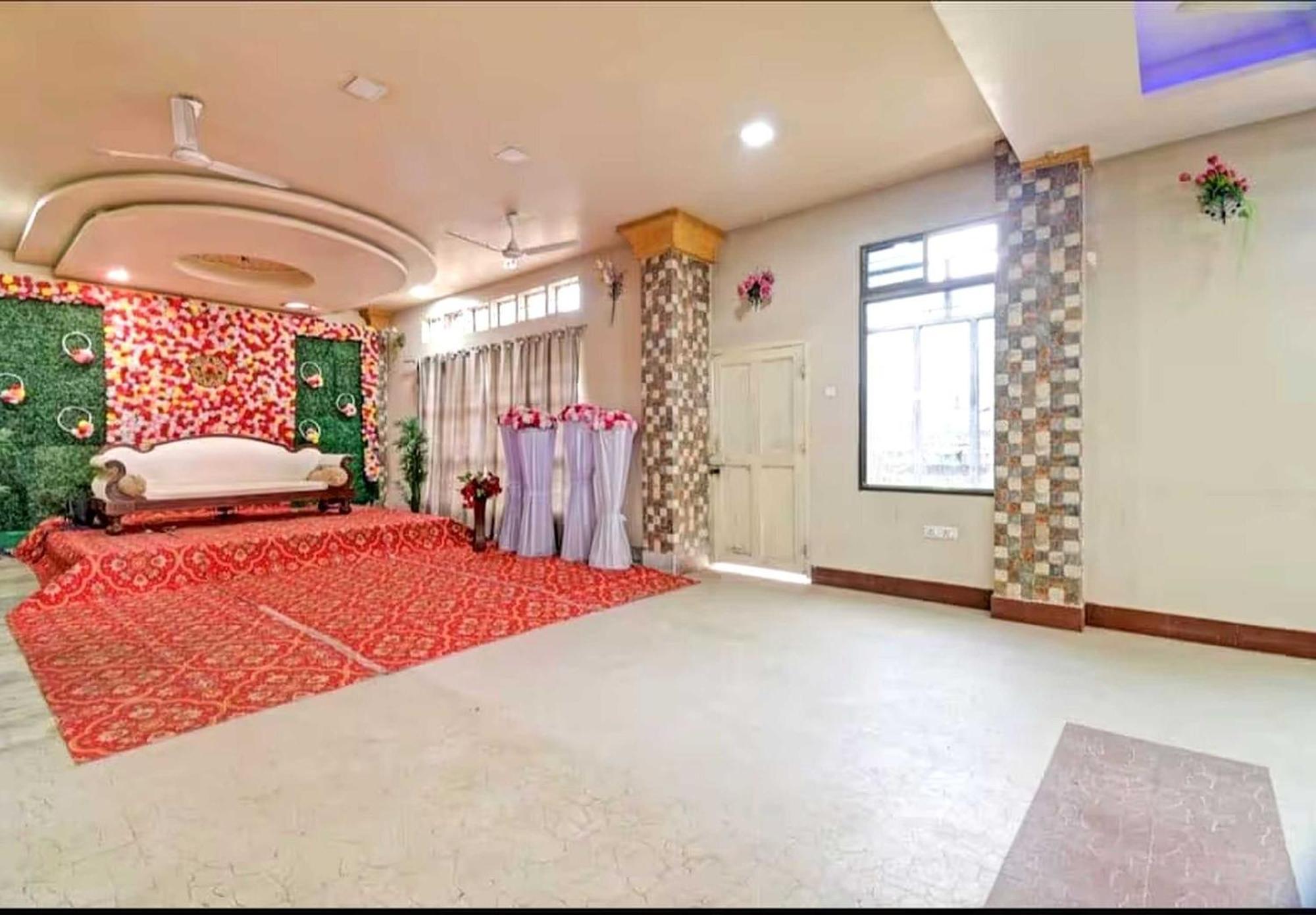 โอโย 26866 เมฆา รีสอร์ต Hotel จอร์ฮัต ภายนอก รูปภาพ